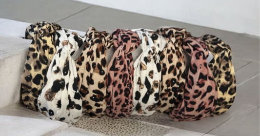 Hiuspanta leopardi kivillä | Hiuspannat