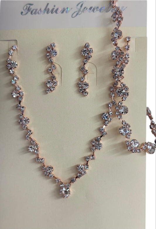 Korvakorut&kaulakoru& rannekorusetti ruusukultatimantti | Korvakorut