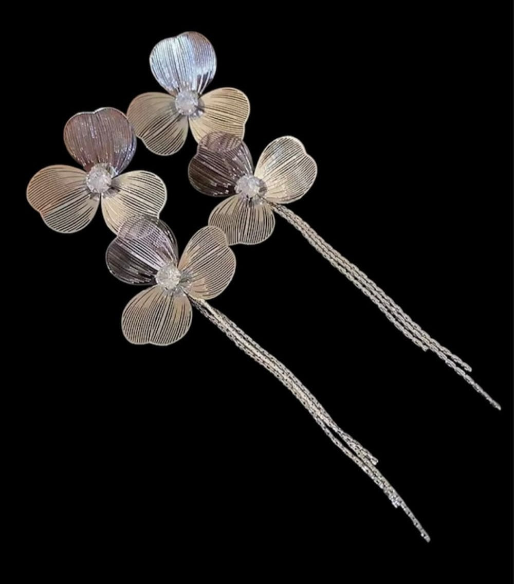 Korvakorut metallikukka | Hopea | Korvakorut