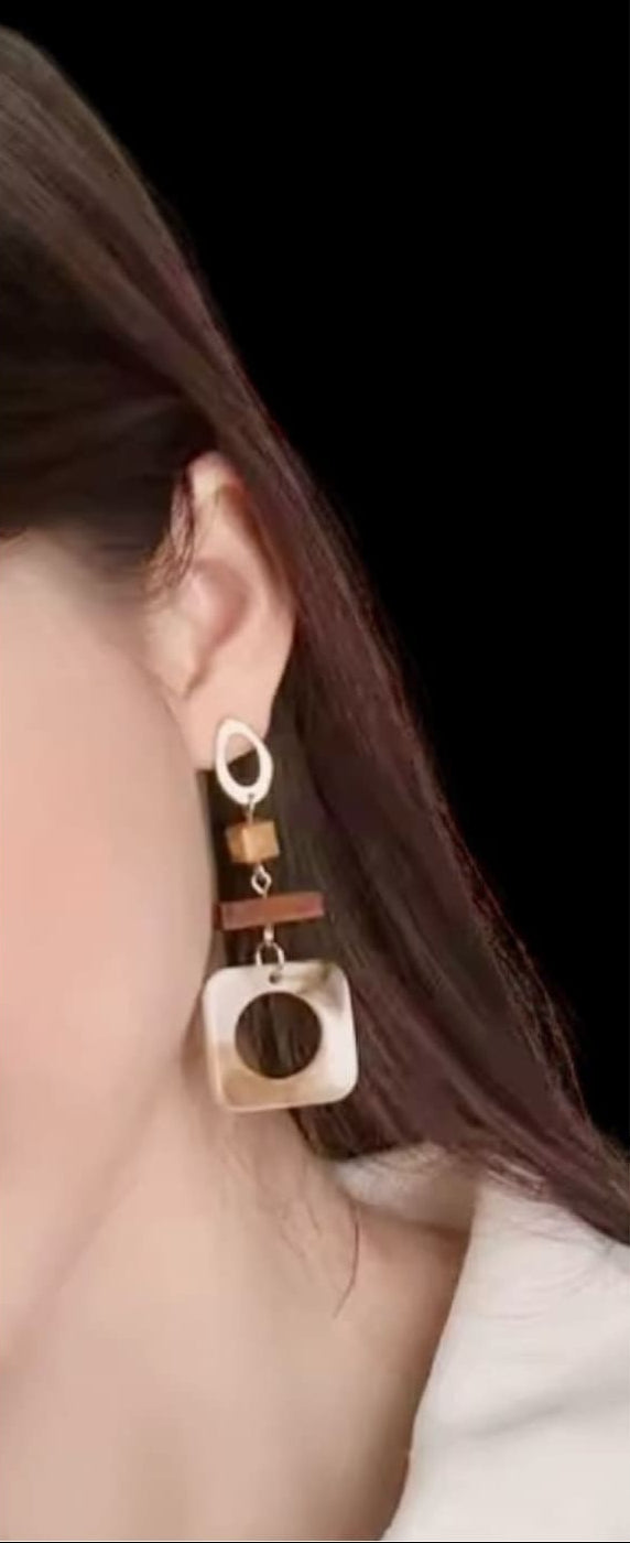 Korvakorut pähkinäpuu | Korvakorut