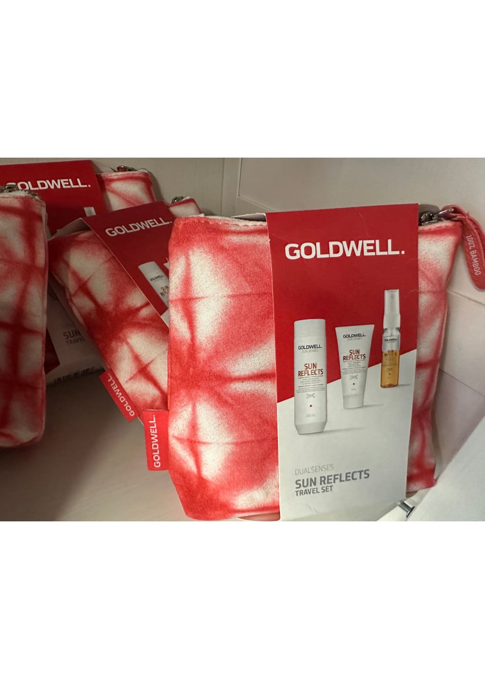 Goldwell matkapakkaus sis.3 tuotetta ja meikkipussin | 3 tuotetta ja meikkipussi | Shampoot ja hoitoaineet