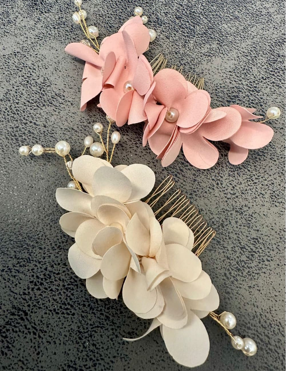 Hiuskoriste helmikampa | Roosa | Hiuskorut ja koristeet