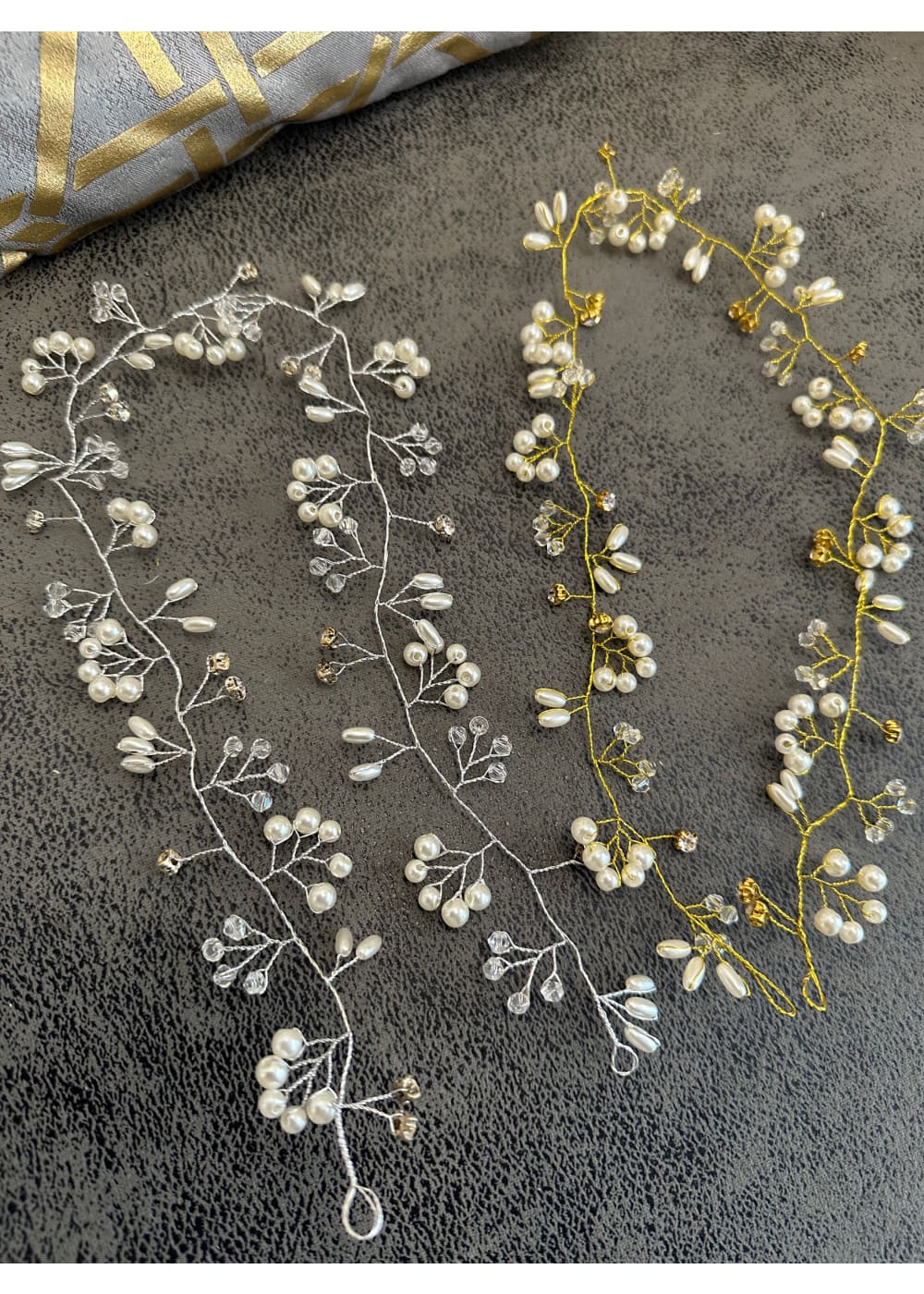 Hiuskoriste helminauha 45-50cm | Kulta | Hiuskorut ja koristeet