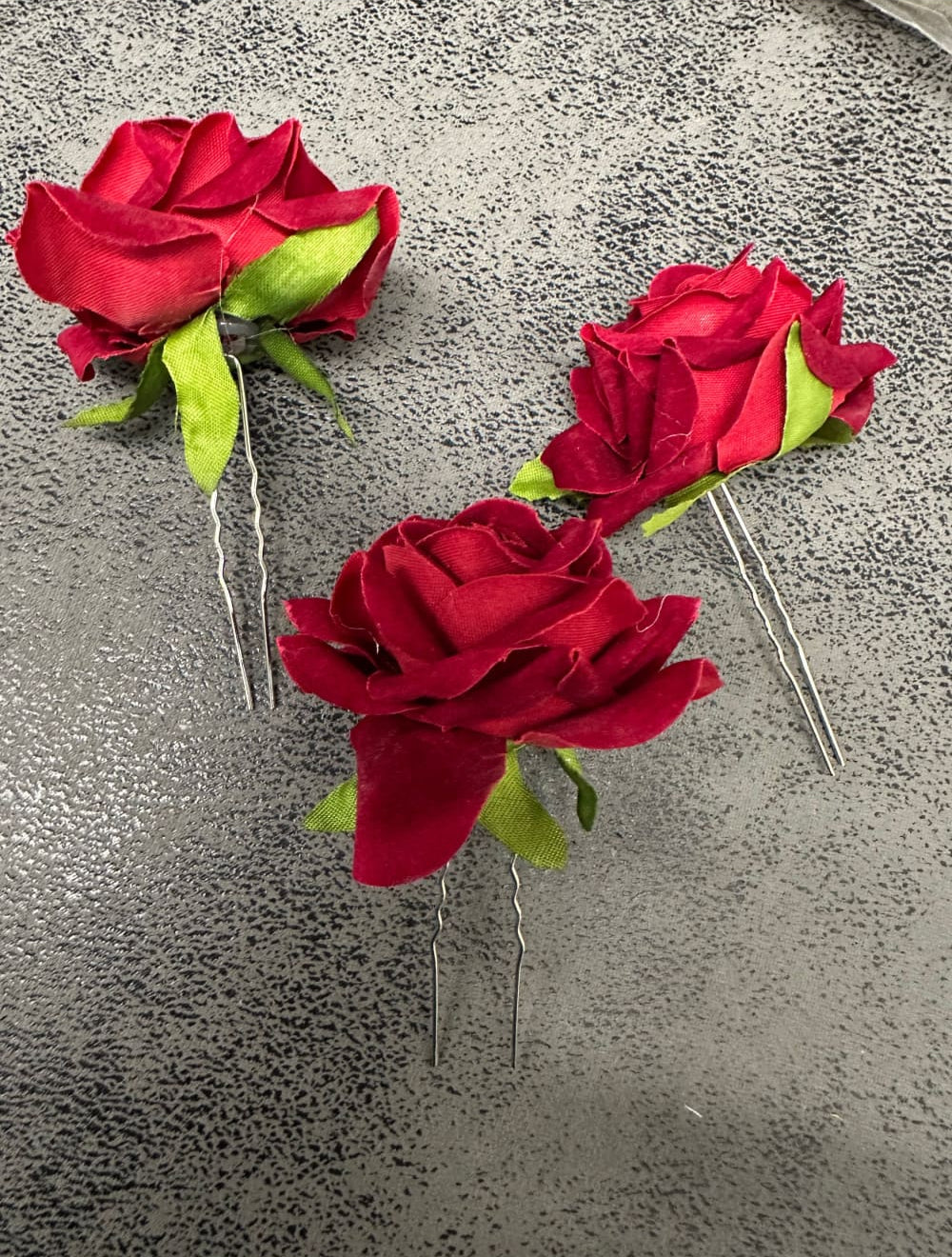 Hiuskoriste ruusupinni | Punainen | Hiuskorut ja koristeet