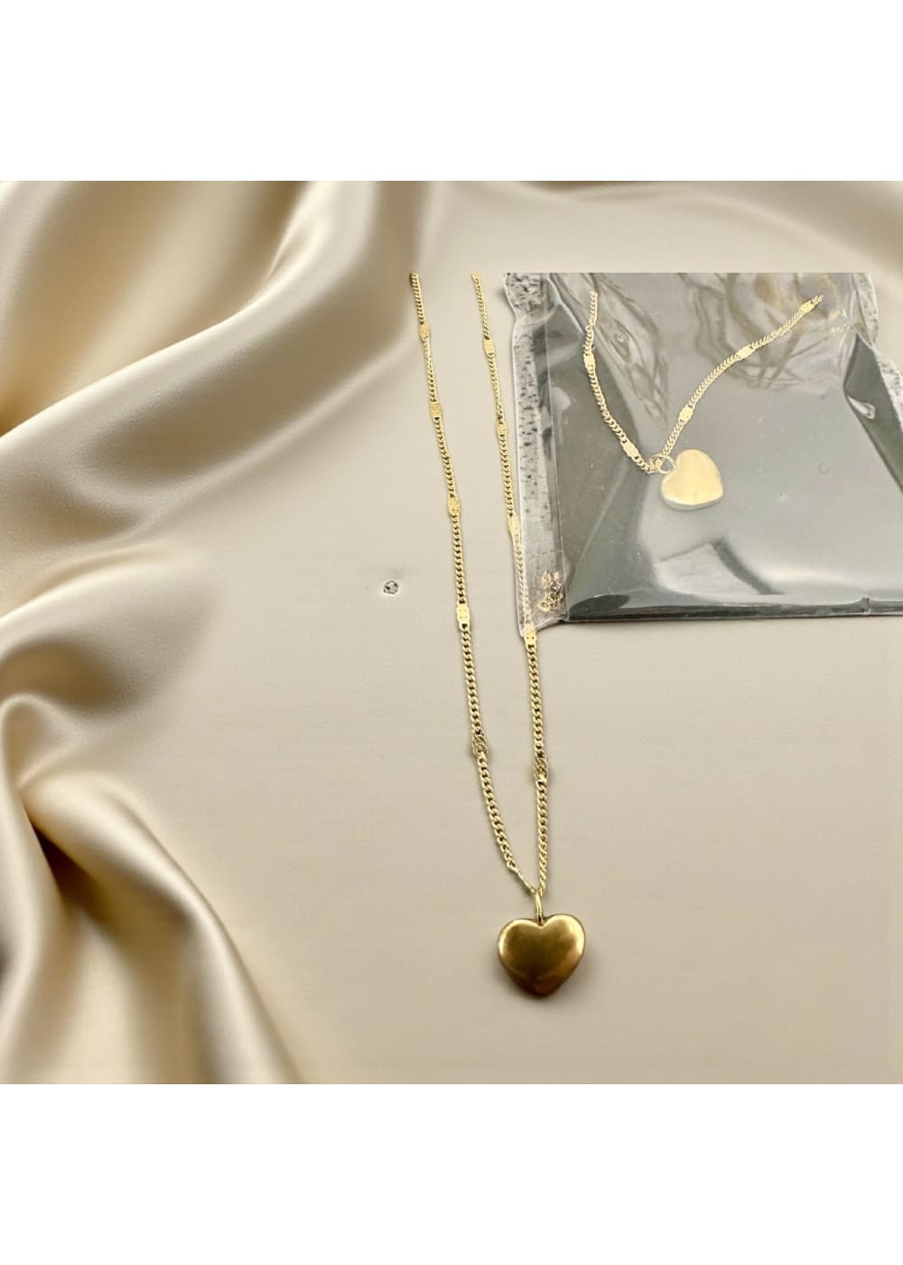 Kaulakoru love sydänriipuksella | Kaulakorut