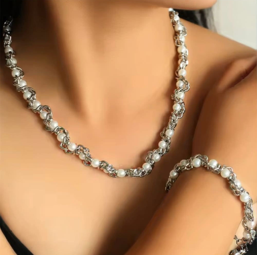 Kaulakoru& rannekorusetti Helmi | Kaulakorut