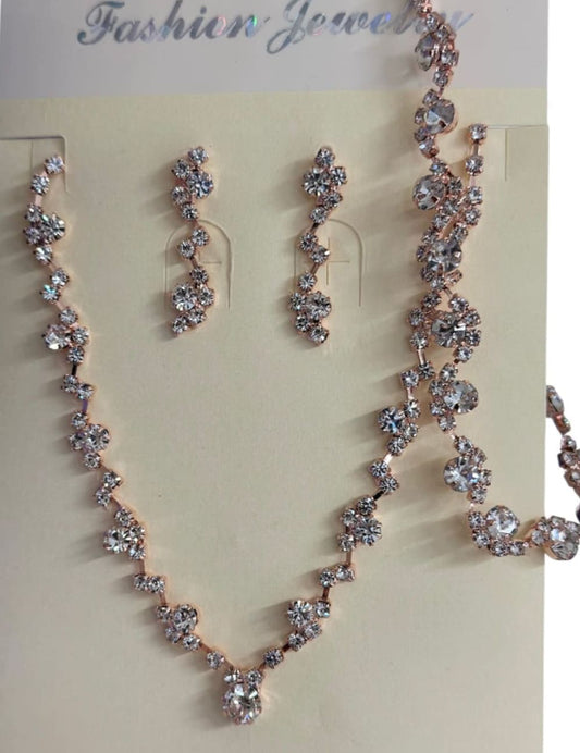 Korvakorut&kaulakoru& rannekorusetti ruusukultatimantti | Korvakorut