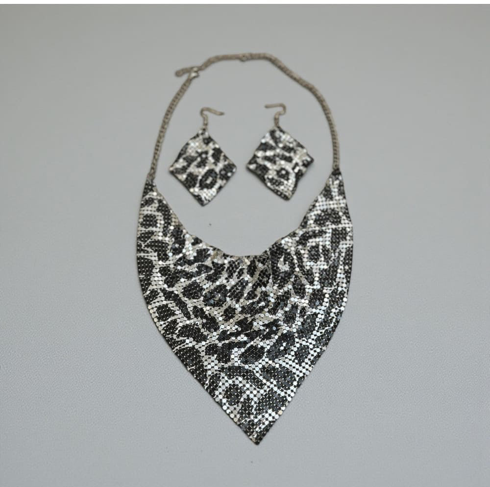 Korvakorut&koruhuivi ILTA | Leopardi HOPEA | Kaulakorut