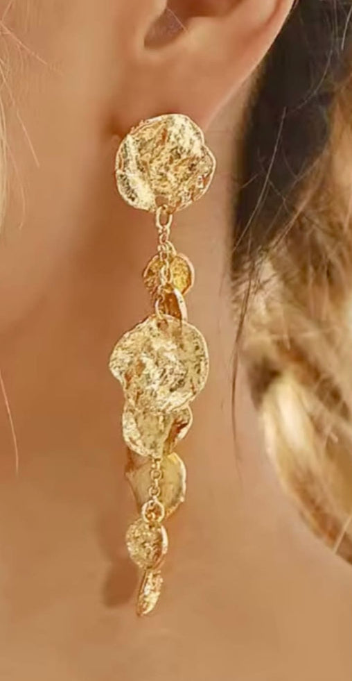 Korvakorut kultakolikko | Korvakorut