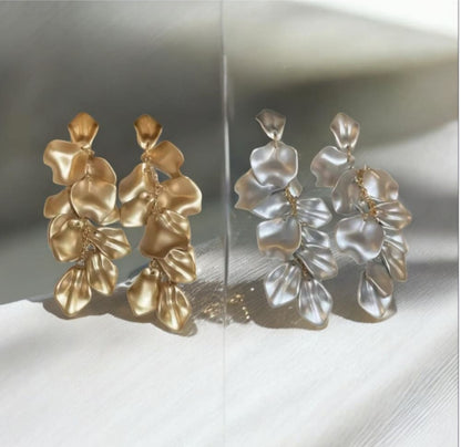 Korvakorut lehtevä | Kulta | Korvakorut