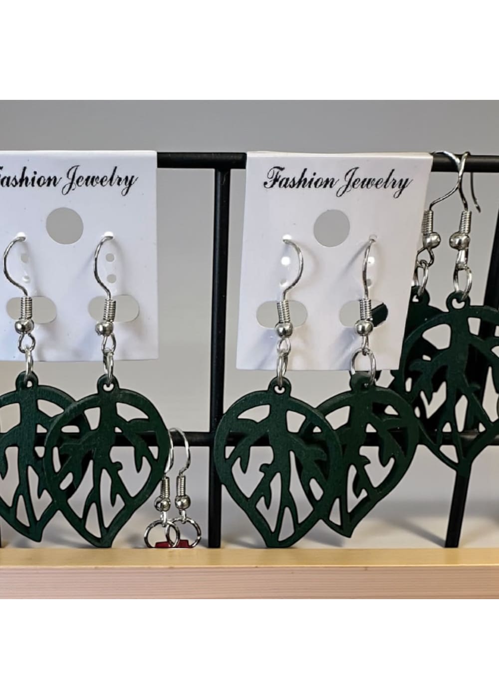 Korvakorut lehti | vihreä | Korvakorut