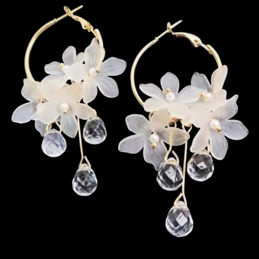 korvakorut Romance kristallitippa | Korvakorut