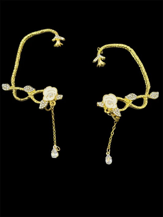 Korvakorut ruusuinen ear-cuff | Kulta vasen | Ear-cuff korvakorut