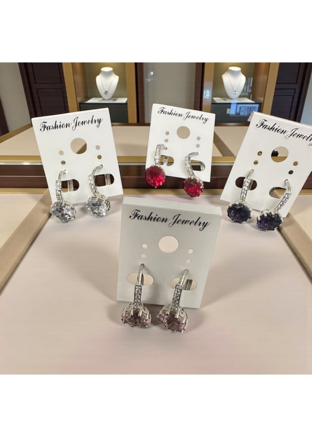 Korvakorut sirokivi | kirkas | Korvakorut