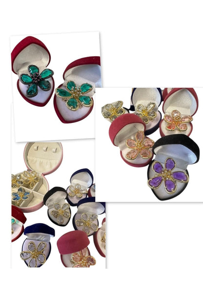 Säihkyvä kukkasormus Eini | harmaa-kulta | Sormukset